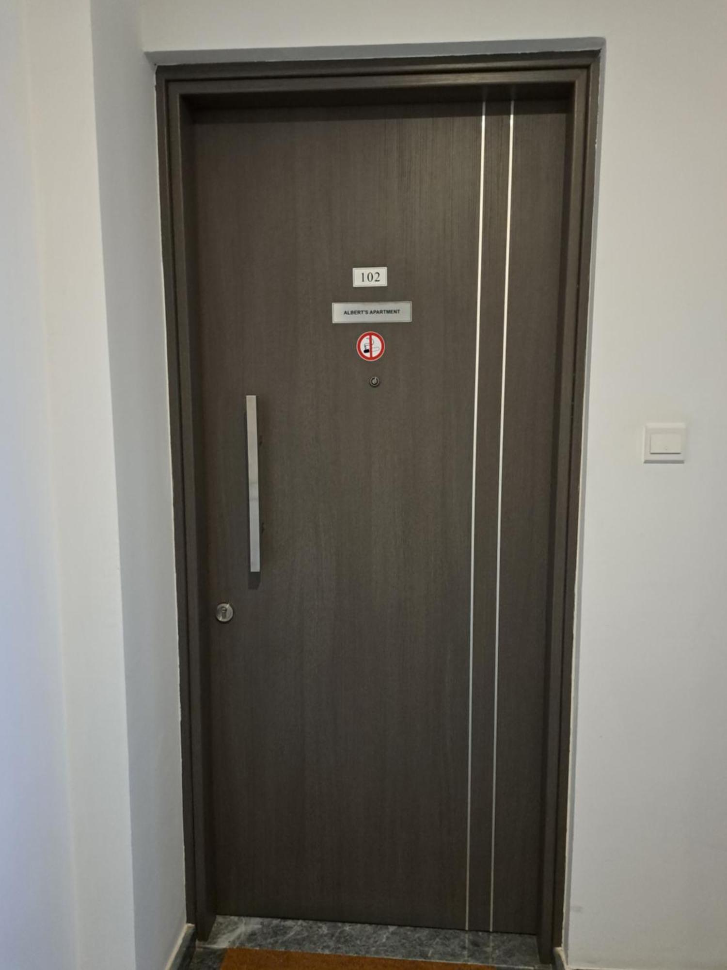 Albert'S Apartment St Lazarus 402 B - First Floor Larnaca Ngoại thất bức ảnh