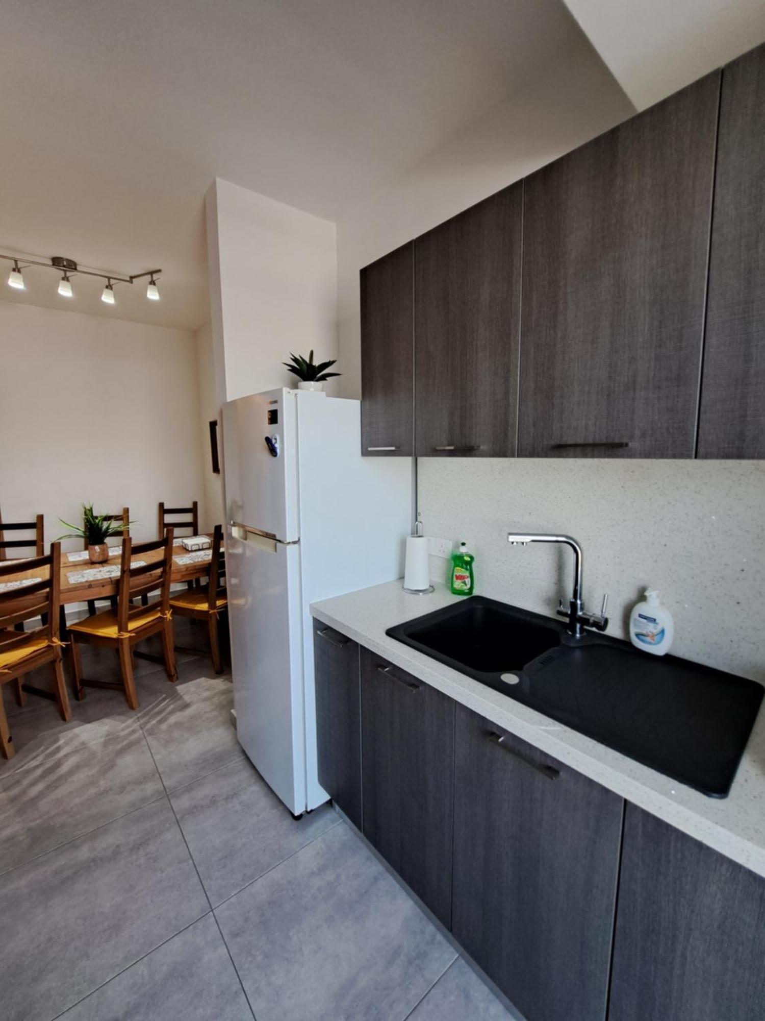 Albert'S Apartment St Lazarus 402 B - First Floor Larnaca Ngoại thất bức ảnh