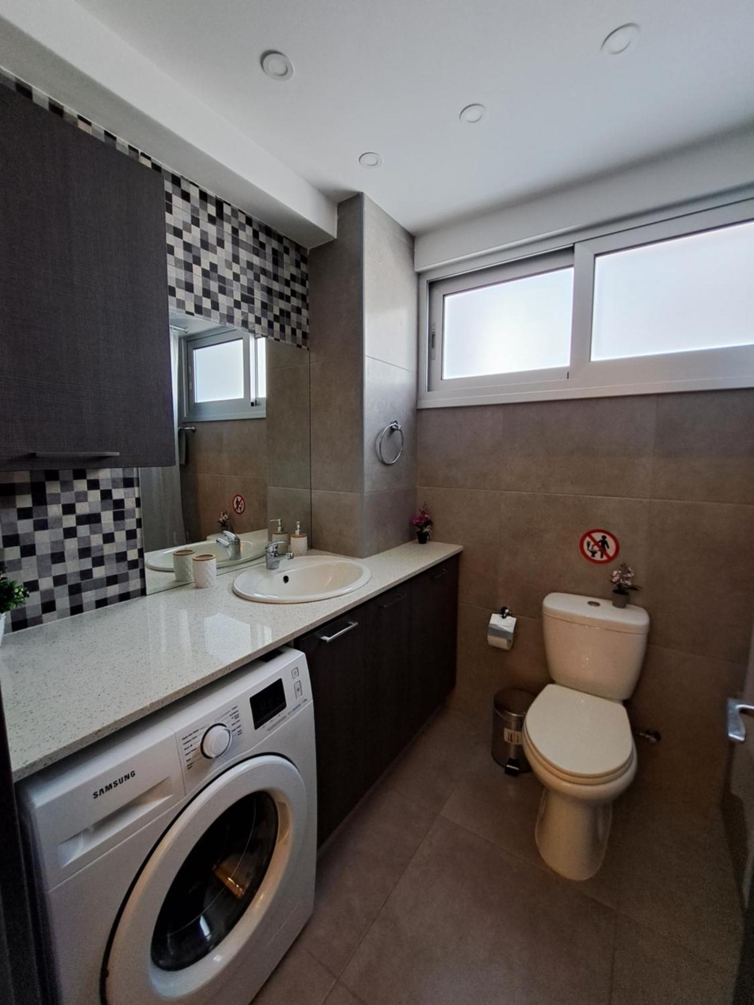 Albert'S Apartment St Lazarus 402 B - First Floor Larnaca Ngoại thất bức ảnh