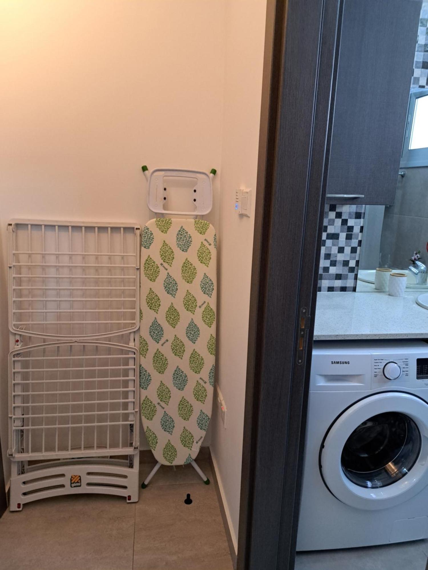 Albert'S Apartment St Lazarus 402 B - First Floor Larnaca Ngoại thất bức ảnh